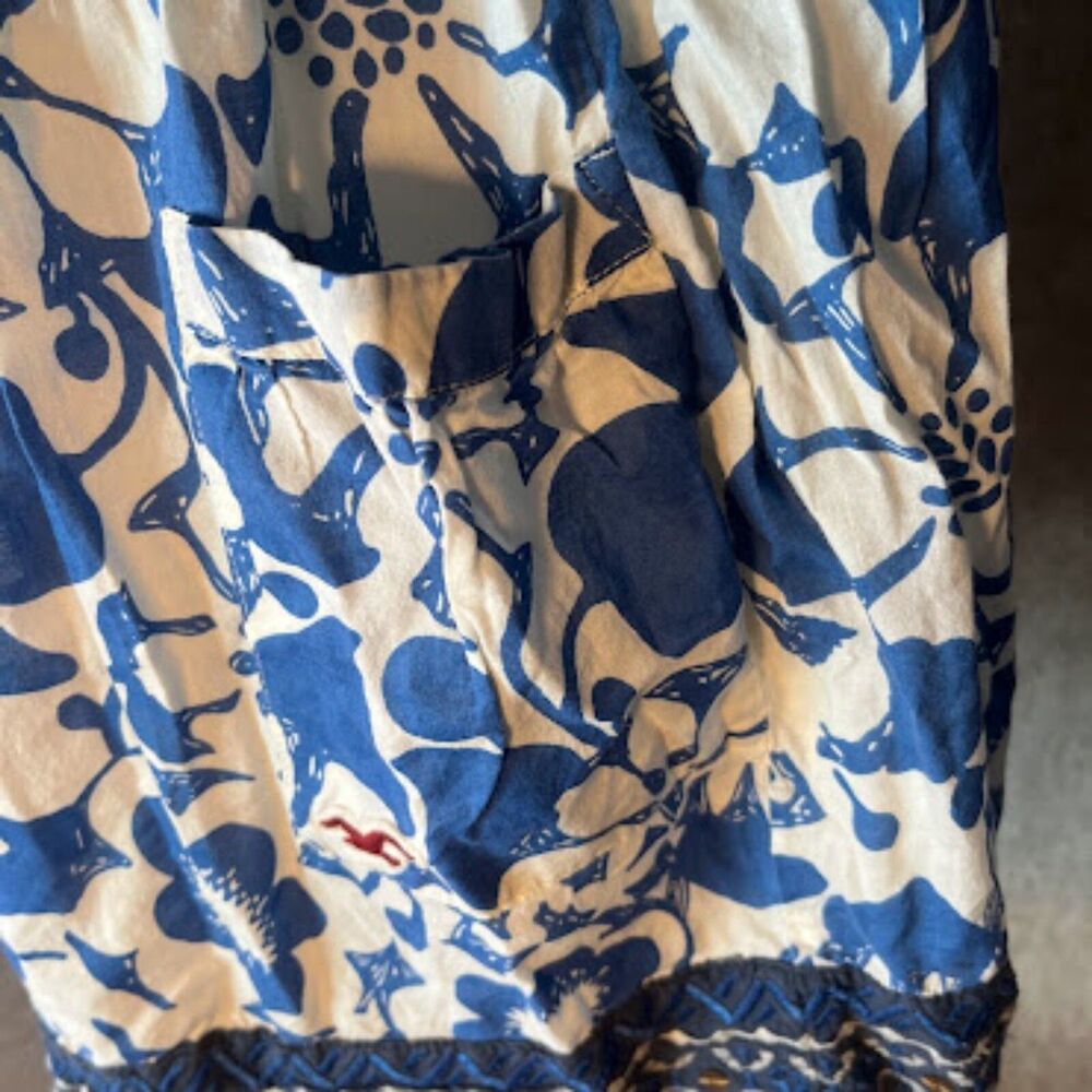 Hollister Blue and White Floral Mini Skirt Size Small - Picture 6 of 9